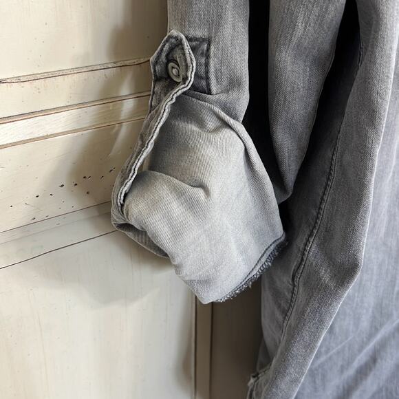 Lou & Grey size small gray chambray pullover top blouse shirt - Picture 4 of 4